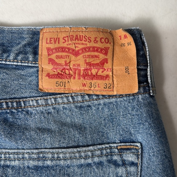 Levi's 501 original button fly jeans 36x32 - Picture 5 of 11